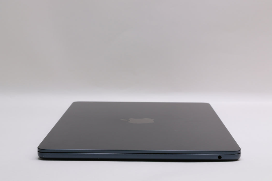 13" 2024, MacBook Air, MRXV3LL/A, Apple M3, 8GB, 256GB SSD, 8C, Only 21 Cycles!
