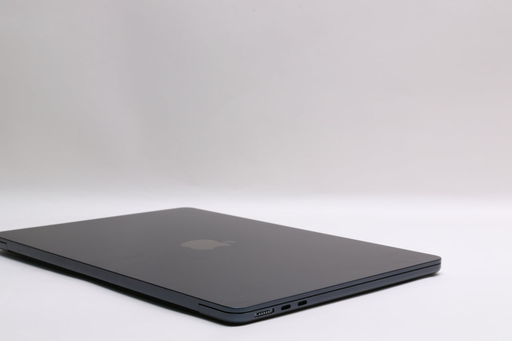 13" 2024, MacBook Air, MRXV3LL/A, Apple M3, 8GB, 256GB SSD, 8C, Only 21 Cycles!
