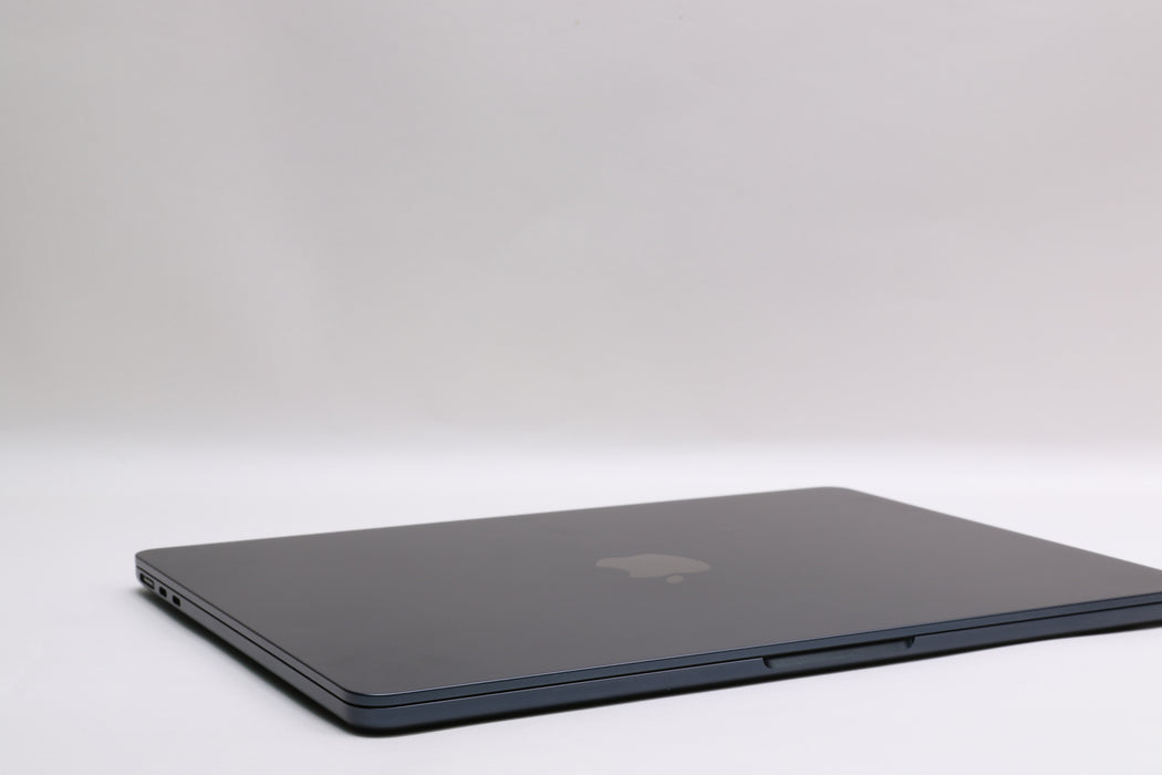 13" 2024, MacBook Air, MRXV3LL/A, Apple M3, 8GB, 256GB SSD, 8C, Only 21 Cycles!