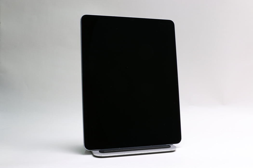 13" Apple iPad Air M4, 256GB, Unlocked, Blue, MH9J4LL/A, w/ Keyboard, Pencil Pro