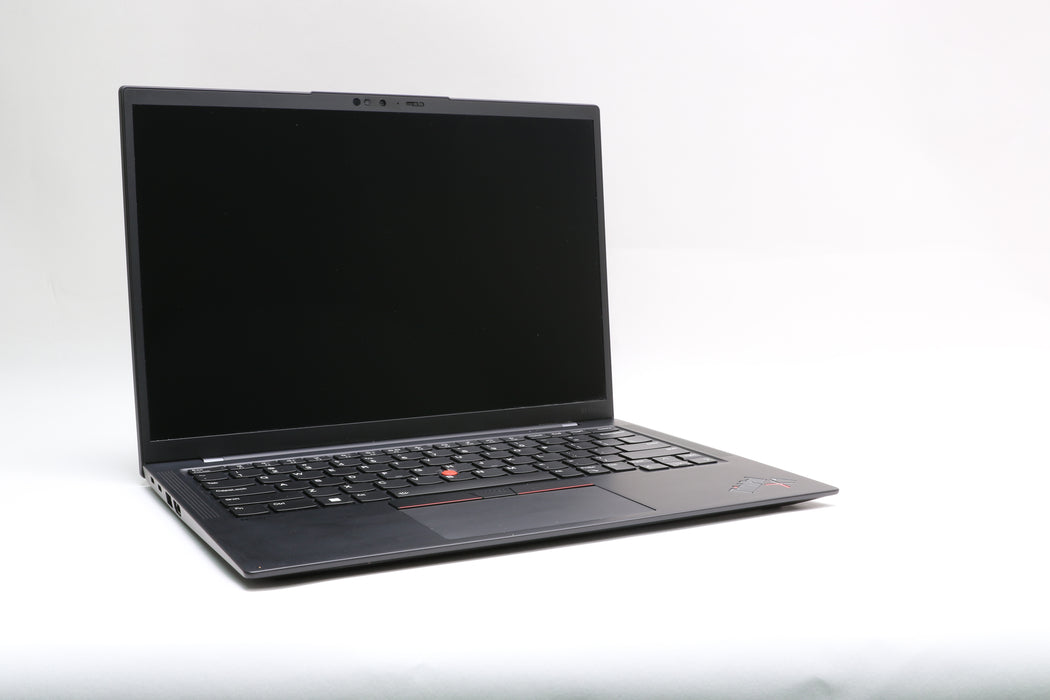 14" UHD+ Lenovo ThinkPad X1 Carbon Gen 10, i7-1270P, 32GB, 512GB SSD