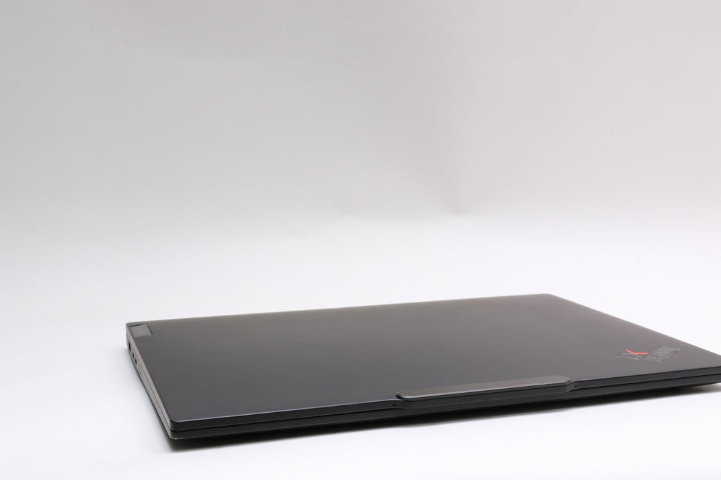 14" Lenovo ThinkPad X1 Carbon Gen 12, Ultra 7 155H, 32GB, 256GB SSD, Touchscreen