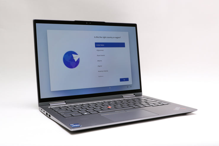 14" UHD+ Lenovo ThinkPad X1 Yoga Gen 8, i7-1370P, 32GB RAM, 512GB SSD, Touch!