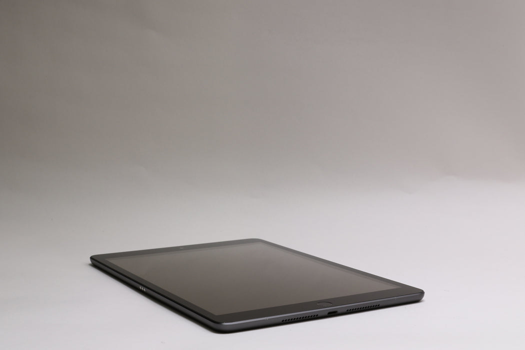 10.9" Apple iPad 10.2" 9th Gen, 64GB, Wi-Fi Only, Space Gray, MK2K3LL/A