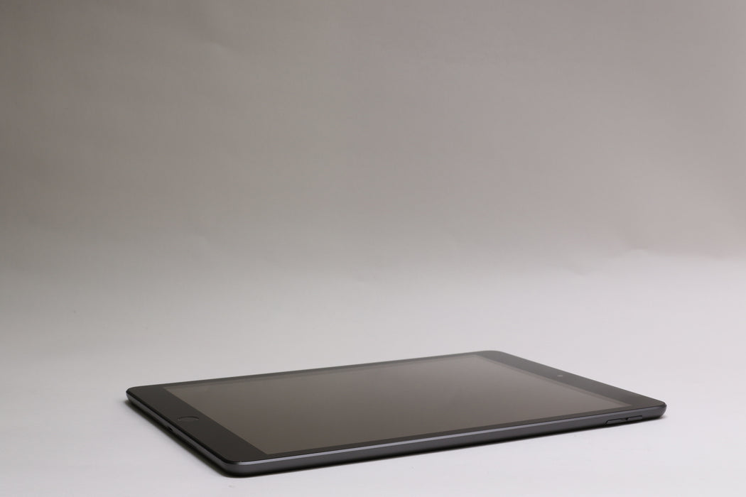 10.9" Apple iPad 10.2" 9th Gen, 64GB, Wi-Fi Only, Space Gray, MK2K3LL/A