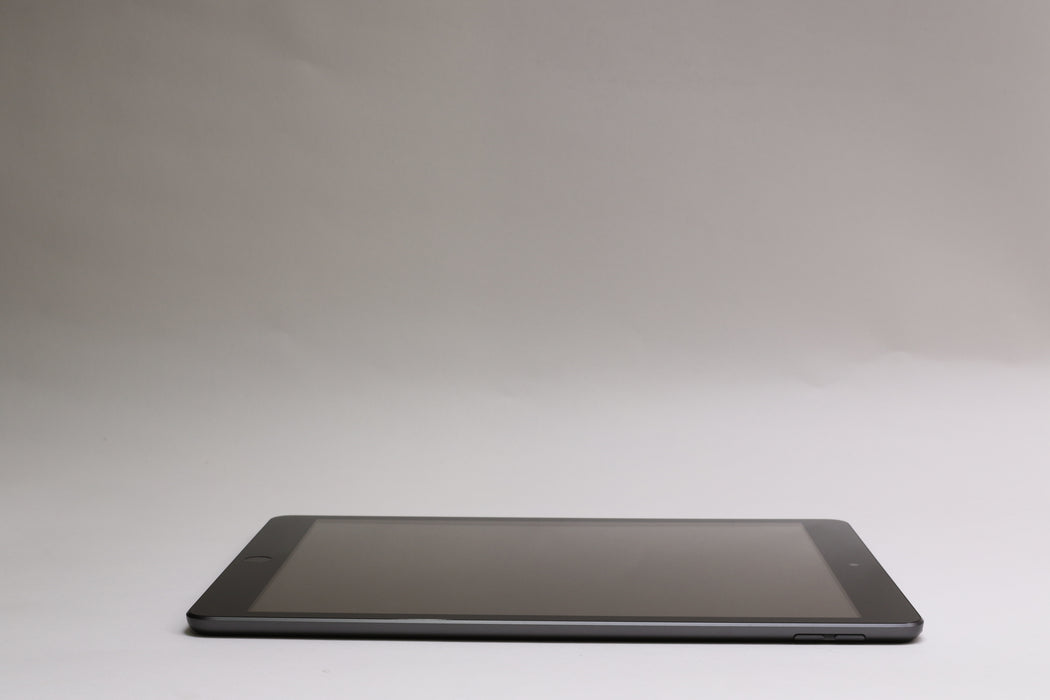 10.9" Apple iPad 10.2" 9th Gen, 64GB, Wi-Fi Only, Space Gray, MK2K3LL/A