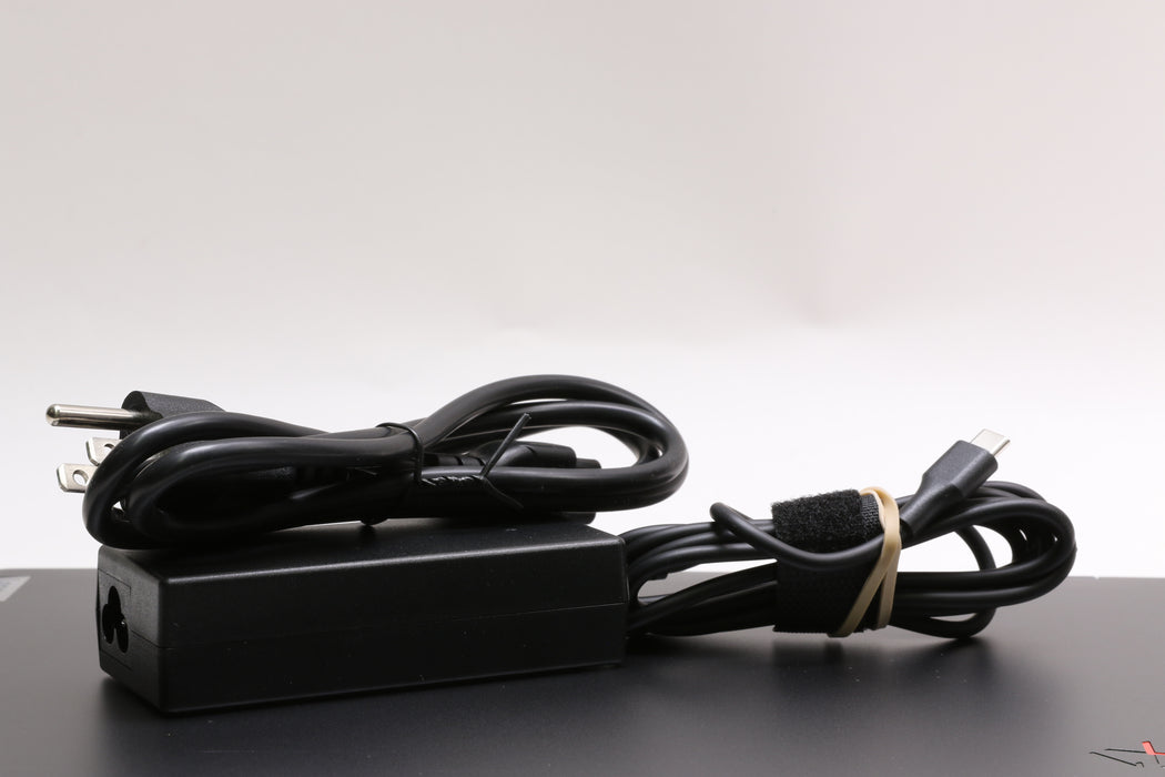 14" UHD+ Lenovo ThinkPad X1 Yoga Gen 8, i7-1370P, 32GB, 512GB SSD, Touchscreen