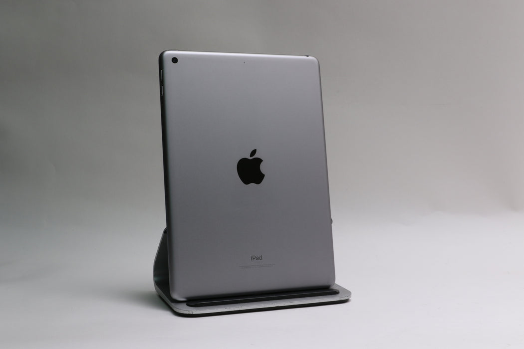 9.7" Apple iPad 5th generation, 128GB, Wi-Fi Only, Space Gray, MP2H2LL/A