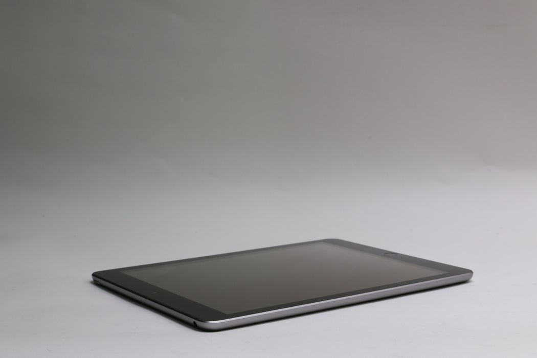 9.7" Apple iPad 5th generation, 128GB, Wi-Fi Only, Space Gray, MP2H2LL/A