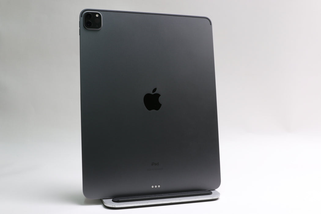12.9" Apple iPad Pro 4th Gen, 128GB, Wi-Fi Only, Space Gray, MY2H2LL/A w/ Pencil