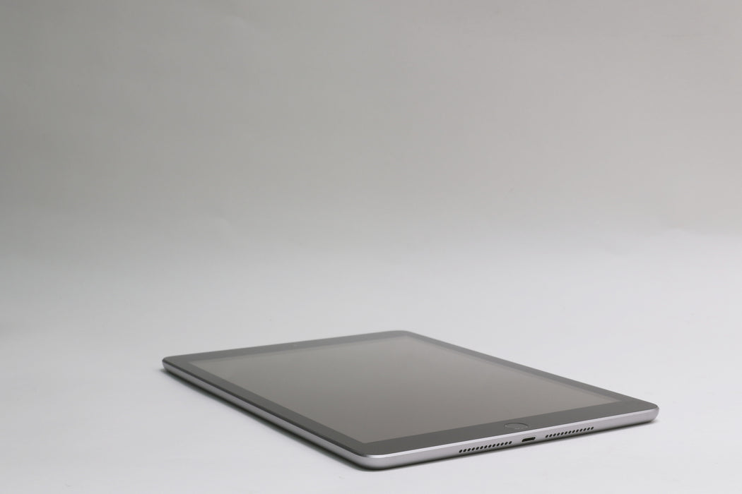 9.7" Apple iPad 5th generation, 128GB, Wi-Fi Only, Space Gray, MP2H2LL/A