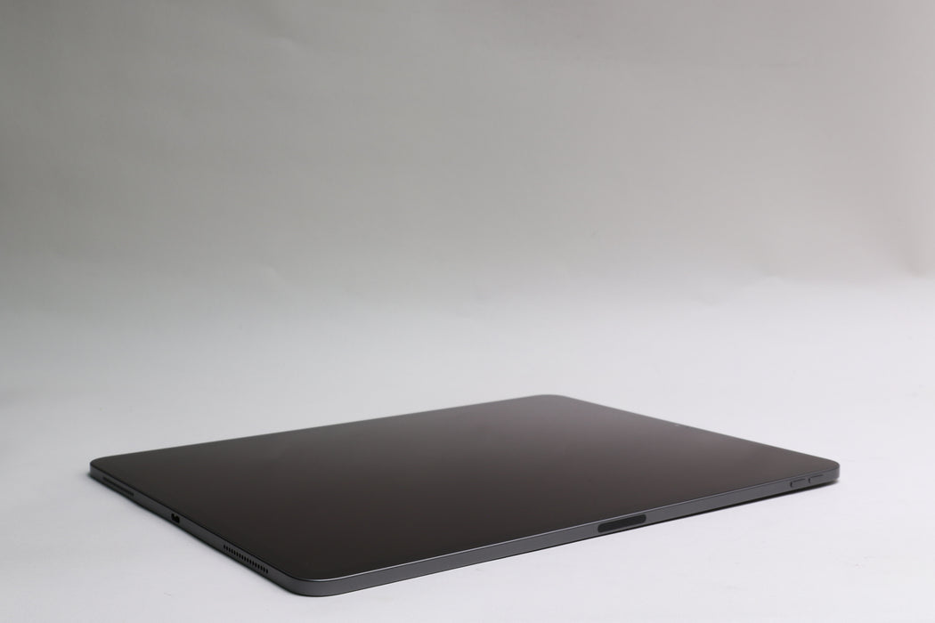 12.9" Apple iPad Pro 4th Gen, 128GB, Wi-Fi Only, Space Gray, MY2H2LL/A w/ Pencil