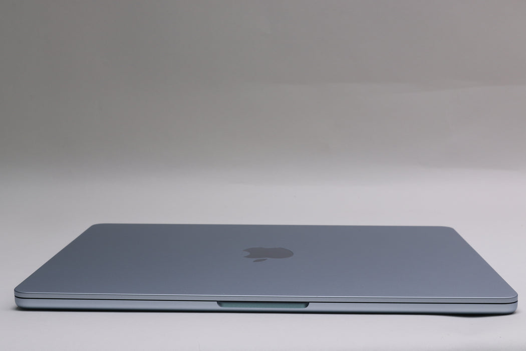 13" 2026, MacBook Air, MDHH4LL/A, Apple M5, 16GB, 512GB SSD, 8C, Only 15 Cycles!