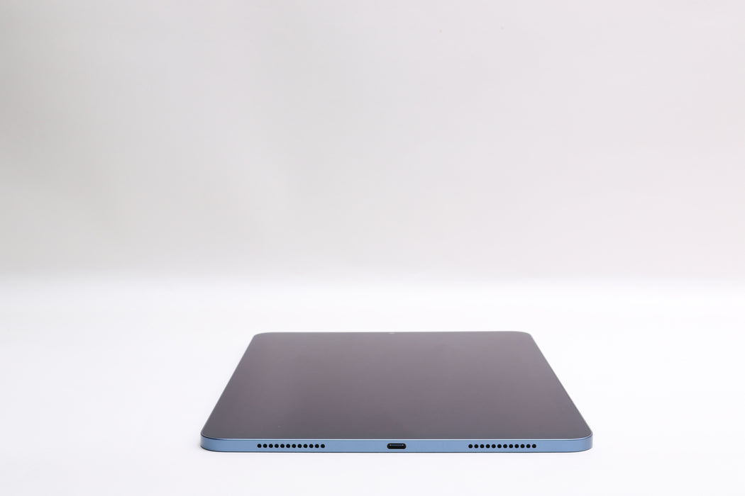 10.9" Apple iPad Air M1, 5th Gen, 64GB, Wi-Fi Only, Blue, MM9E3ZP/A w/ KB!