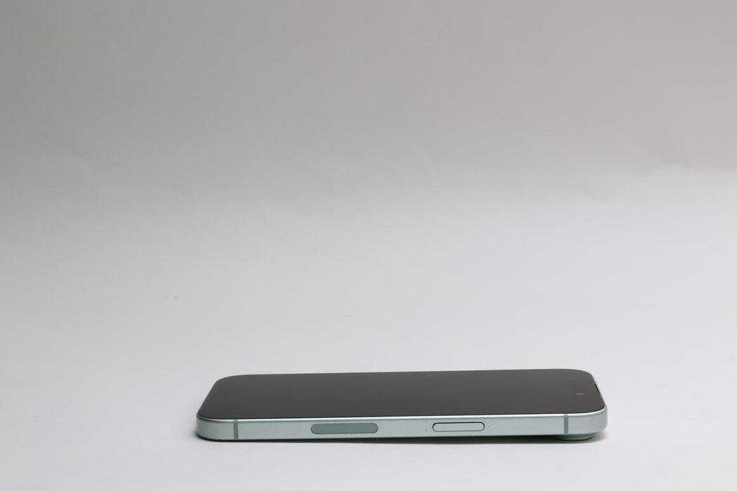 Apple iPhone 15, 256GB, Unlocked, Green, MTM83LL/A