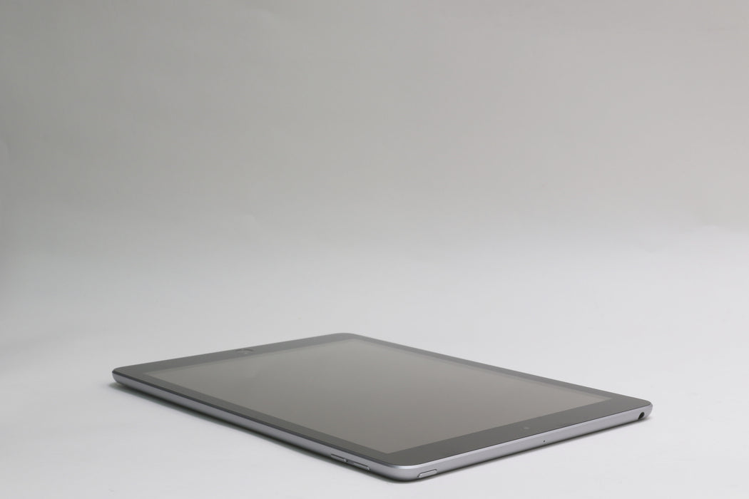 9.7" Apple iPad 6th Gen, 128GB, Wi-Fi Only, Space Gray, MR7J2LL/A