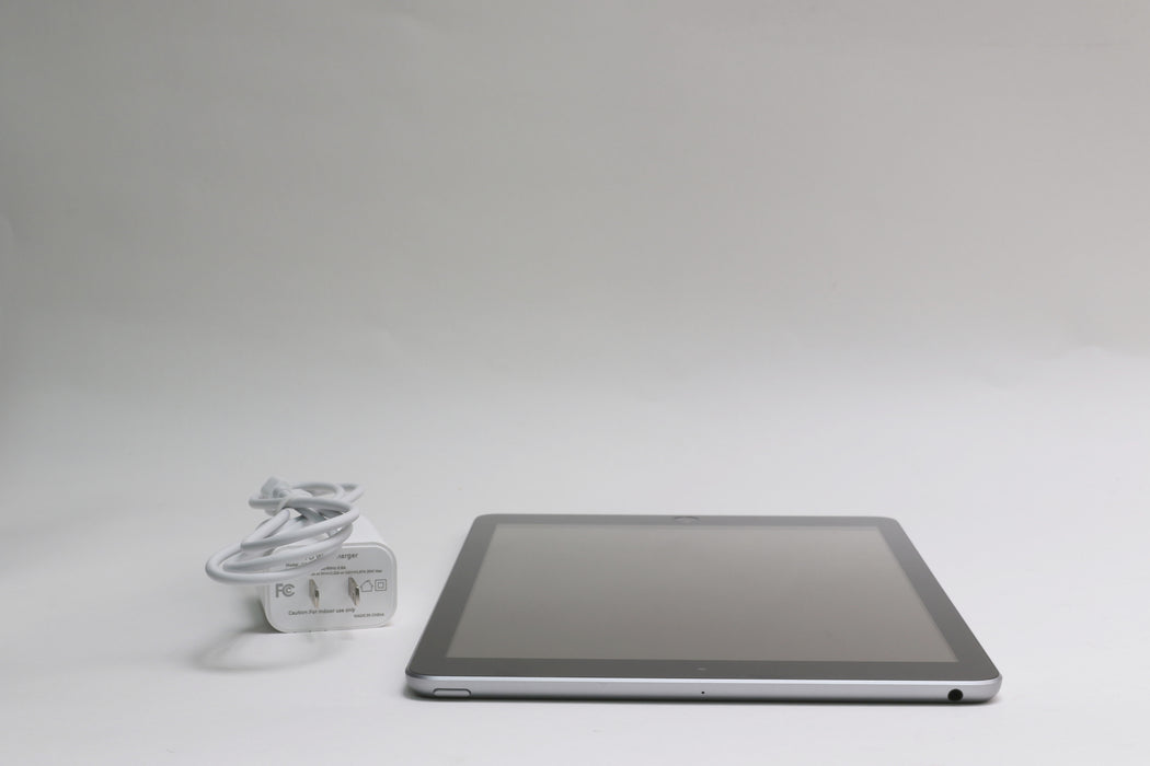 9.7" Apple iPad 6th Gen, 128GB, Wi-Fi Only, Space Gray, MR7J2LL/A