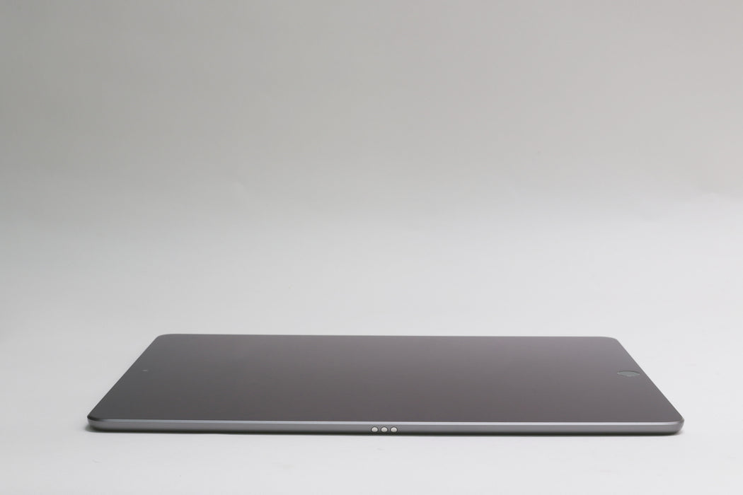 10.5" Apple iPad Air 3rd Gen, 64GB, Wi-Fi Only, Space Gray, MUUJ2LL/A