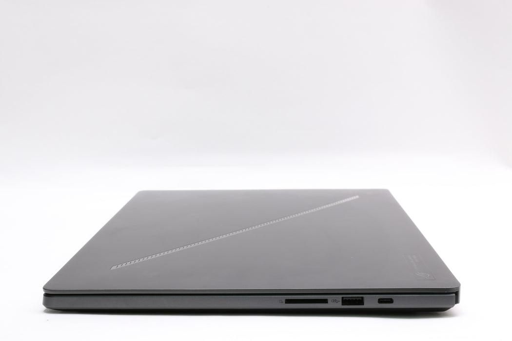 16" ASUS ROG Zephyrus G16 GU605MZ, Ultra 9 185H, 32GB, 1TB (2x 512GB) SSD