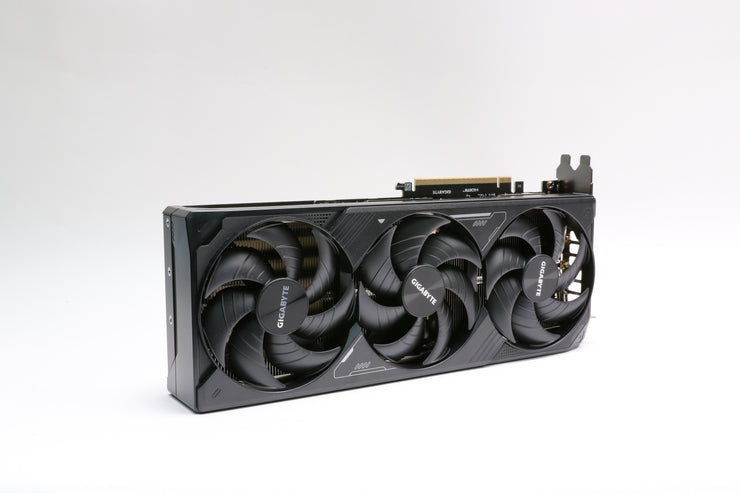 GIGABYTE GeForce RTX 5080 WINDFORCE 16GB Graphics Card w/ 12VHPWR Cable!