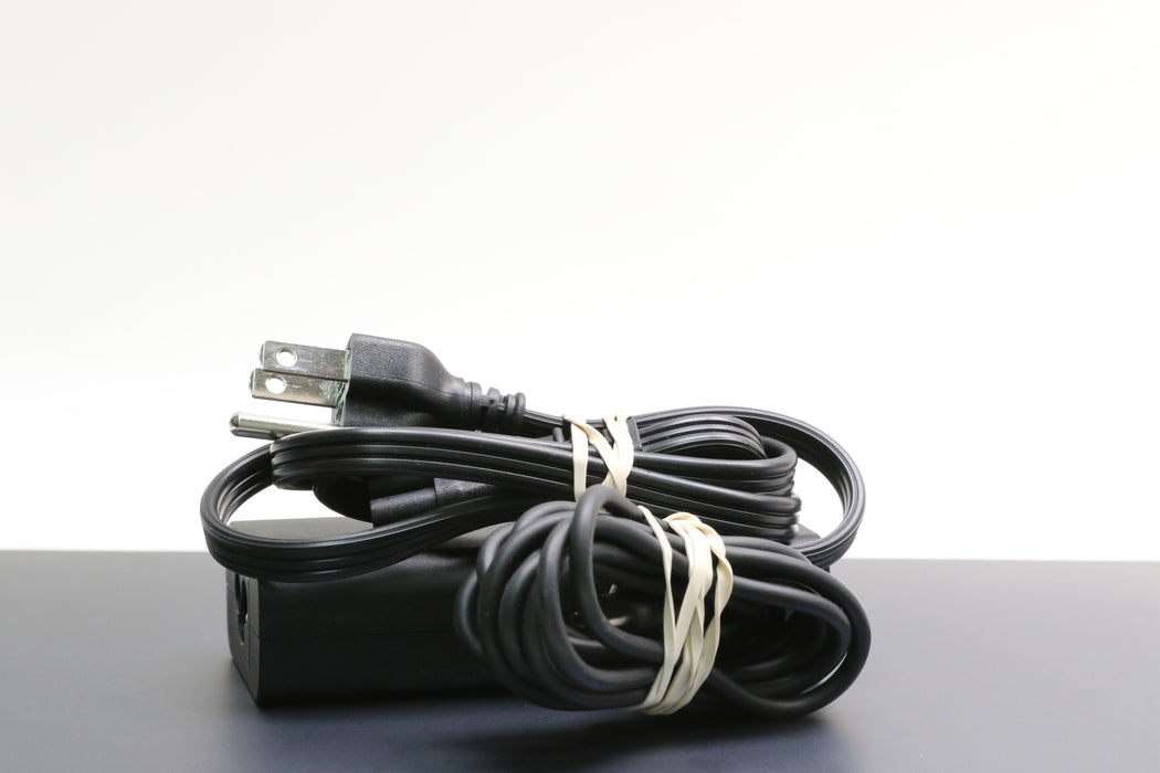 14" QHD+ Dell Latitude 7450, Ultra 7 165U, 32GB, 512GB SSD, Touch, 100% Battery!