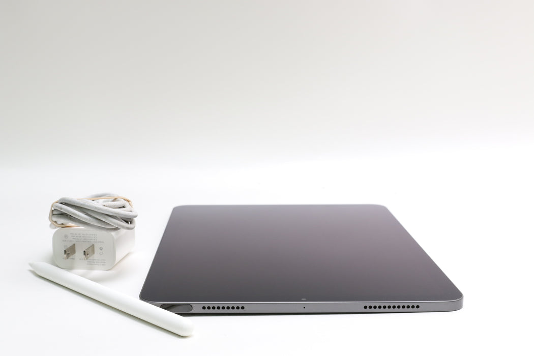 iPad Air 4th Gen, 64GB, Wifi, Space Gray, MYFM2LL/A + Pencil!