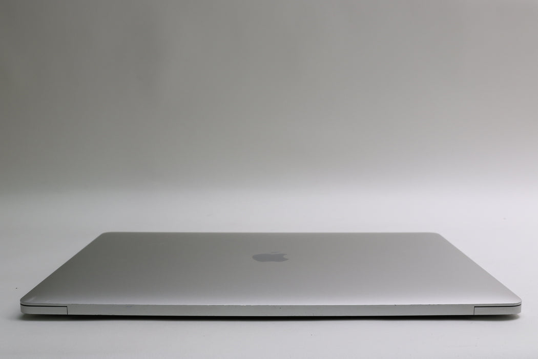 15" 2017, MacBook Pro, MPTU2LL/A, i7-7700HQ, 16GB, 256GB SSD, Radeon Pro 555