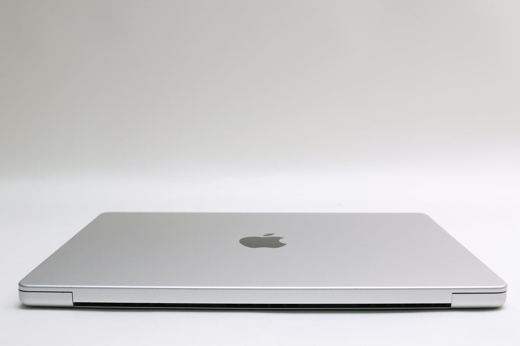 14" 2021 Macbook Pro, 3.20 GHz Apple M1 Max, 32GB, 4TB SSD, 32C