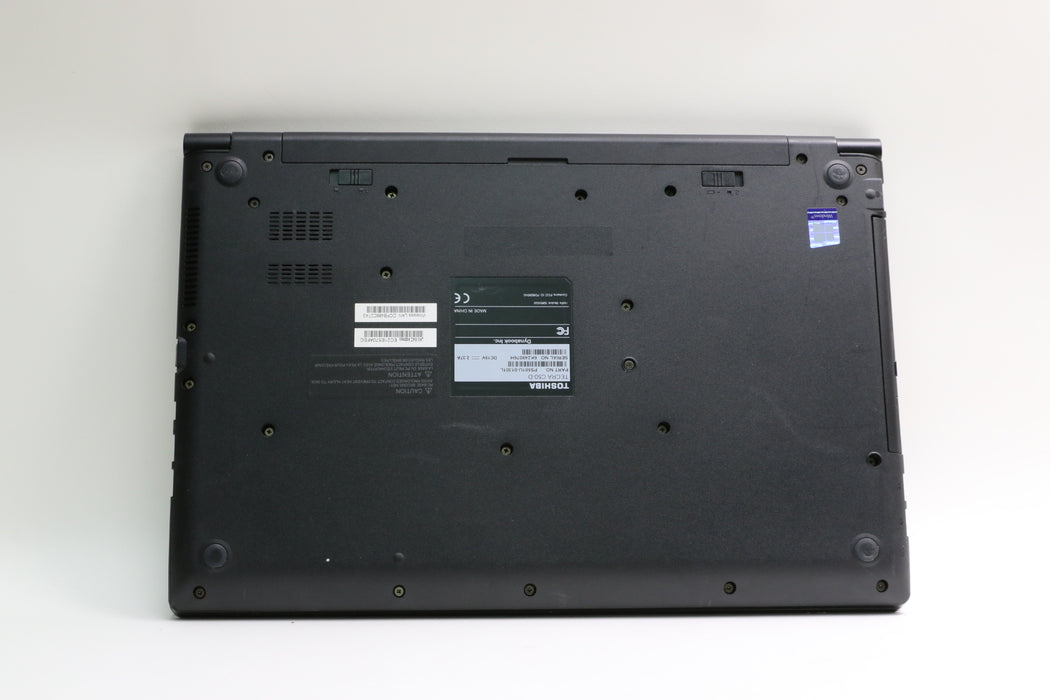 15.6" Toshiba Tecra C50-D, i3-7100U, 4GB, 1TB HDD