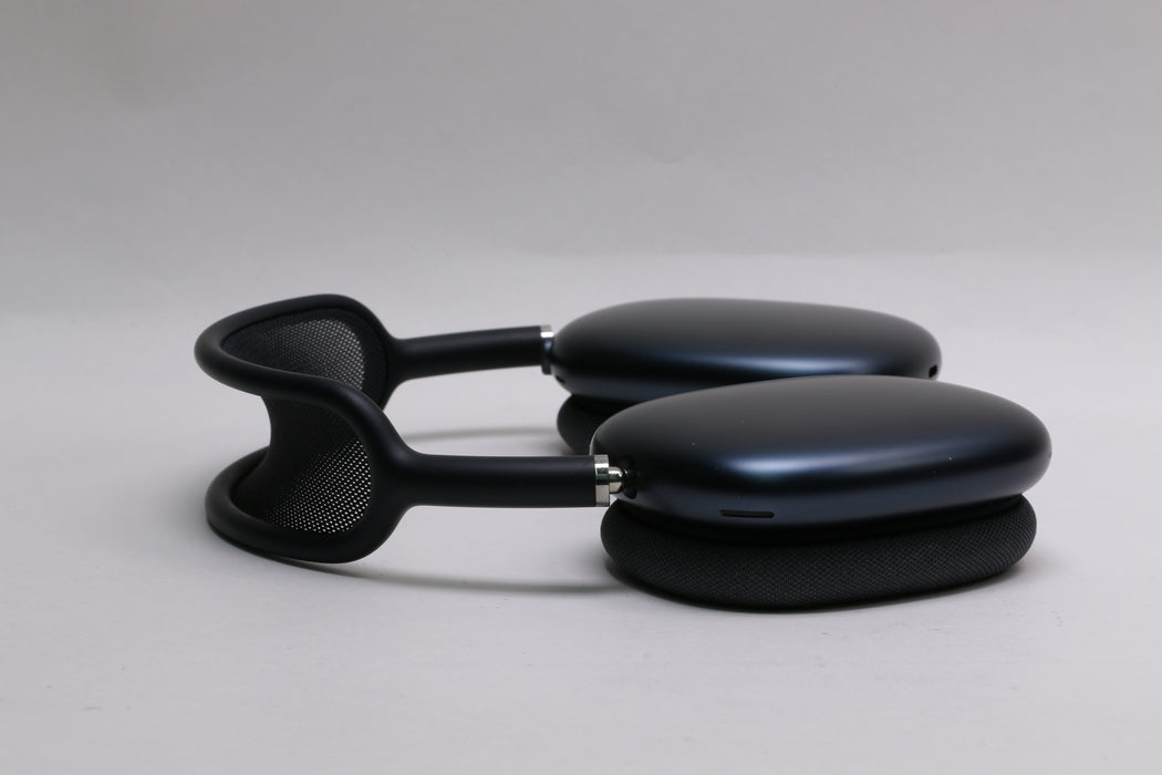 Apple AirPods Max (USB-C), Midnight, MWW43AM/A w/ Smart Case! — photo 5 of 11