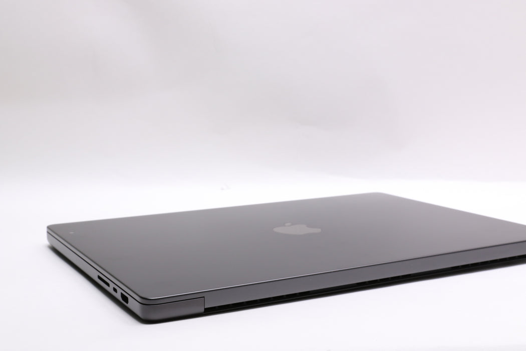 16" MacBook Pro, MGEA4LL/A, Apple M5 Pro, 24GB, 1TB SSD, 20C
