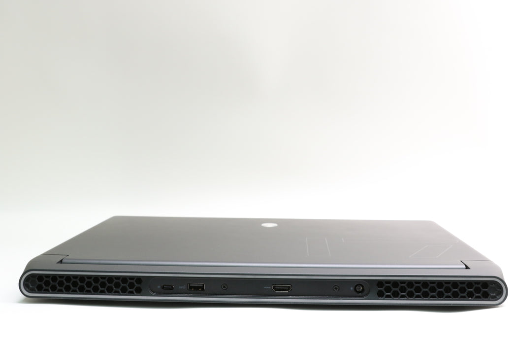 17.3" Alienware, M17 R5, AMD Ryzen 9 6900HX, 32GB, 1TB SSD, RX 6800M 12GB GPU