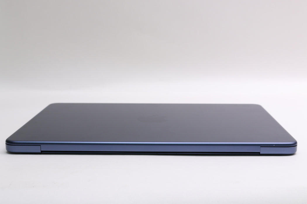13" 2026, MacBook Neo, MHFG4LL/A, Apple A18 Pro, 8GB, 512GB SSD, 5C w/ Box!