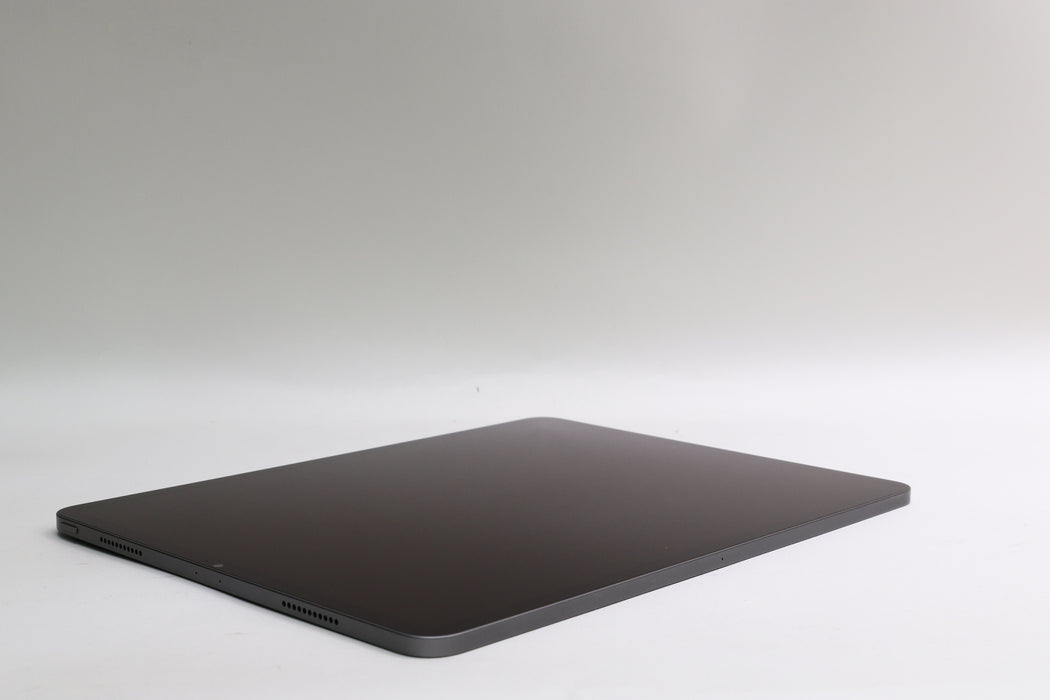 iPad Pro 12.9" M1, 5th Gen, 512GB, Wi-Fi Only, Space Gray, MHNK3LL/A w/ Magic Keyboard, 2nd Gen Apple Pencil