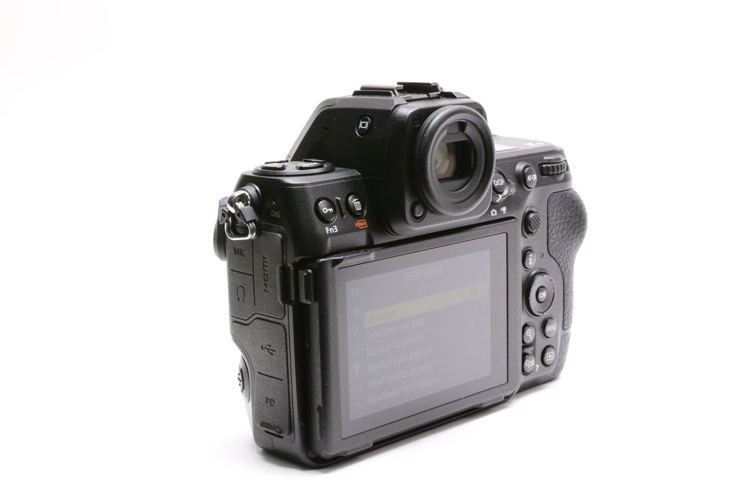 Nikon Z8 45.7MP Mirrorless Camera w/ Box, Charger, Battery!