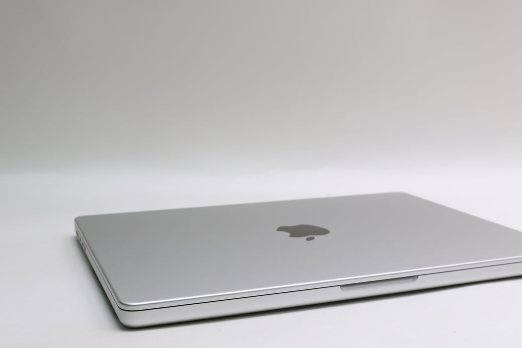 14" MacBook Pro, MRX73LL/A, 4.05 GHz Apple M3 Pro, 18GB, 1TB SSD, 18C