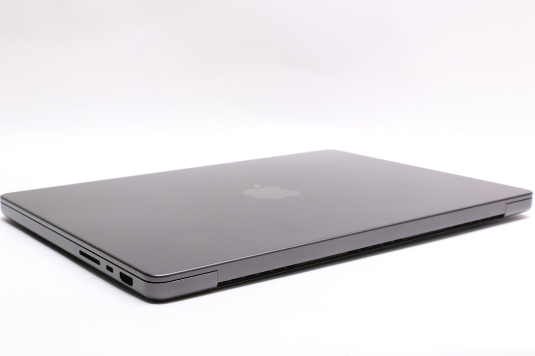 14" 2025, MacBook Pro, MDE04LL/A, Apple M5, 16GB, 512GB SSD, 10C, 100% Battery!