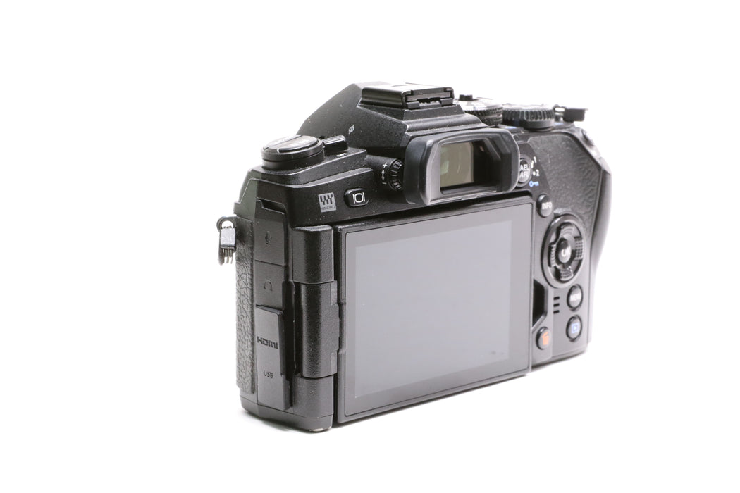 Olympus OM-D E-M1 Mark II 20.4MP Mirrorless Camera w/ Godox TT350O Flash!