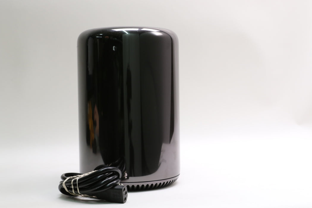 2013, Mac Pro, Intel Xeon CPU E5-1650 v2, 32GB, 512GB SSD, Dual FirePro D500's