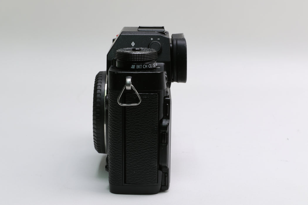 Fujifilm X-T3 Camera w/ Fujifilm EF-X8 Flash