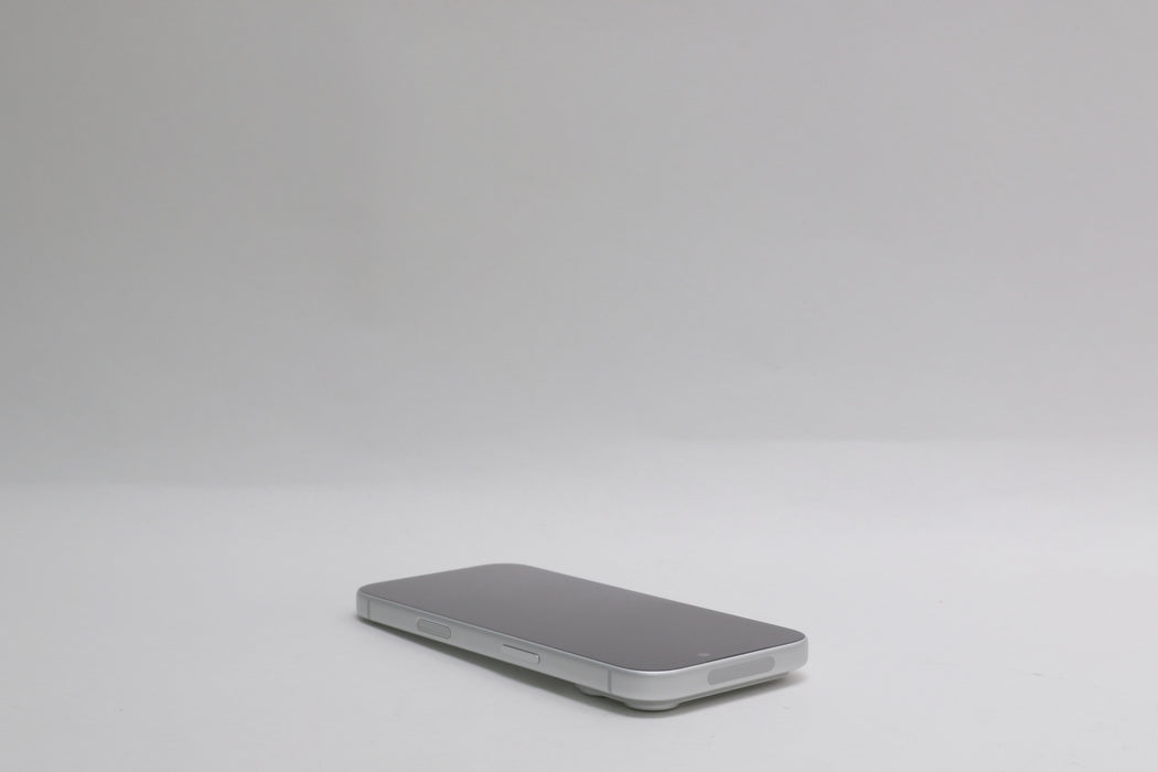 Apple iPhone 17 Pro, 256GB, Unlocked, Silver, MG7K4LL/A — photo 12 of 13