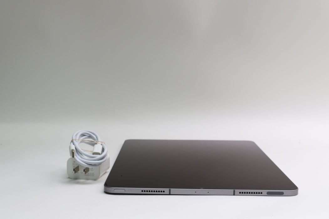 iPad Pro 6th Gen, 256GB, Unlocked, Space Gray, MP603LL/A 12.9”, Apple Pencil!