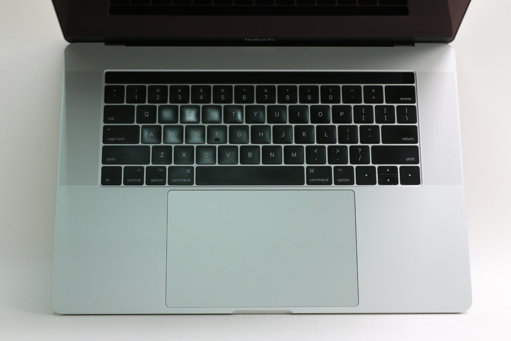 15" 2017, MacBook Pro, MPTU2LL/A, i7-7700HQ, 16GB, 256GB SSD, Radeon Pro 555