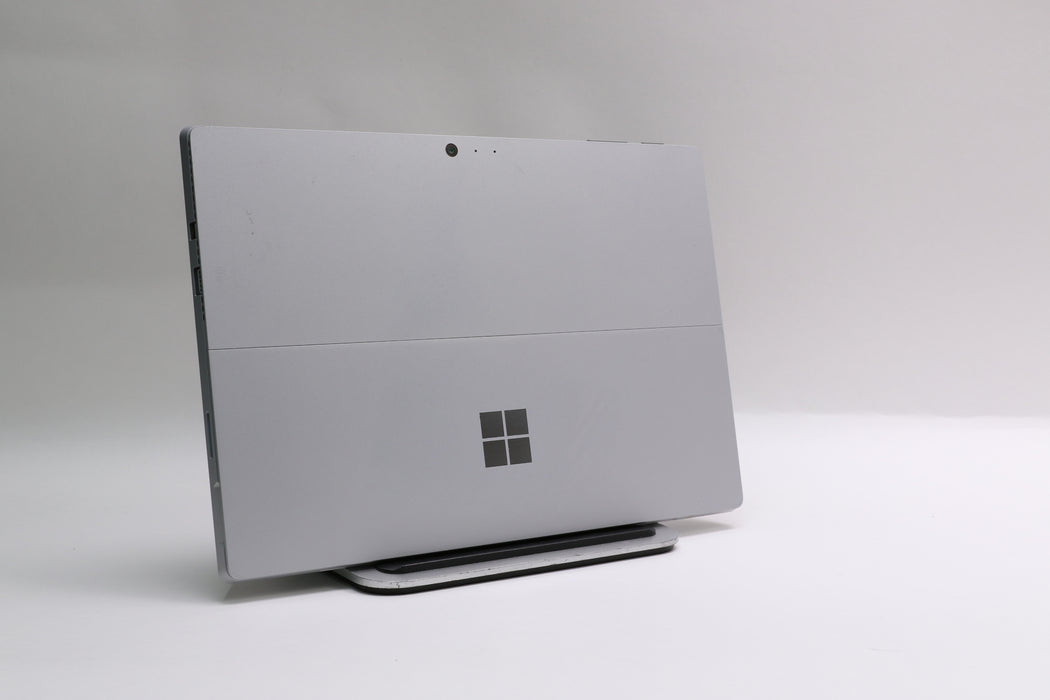 13" Microsoft Surface Pro 4, i5-6300U, 8GB, 256GB SSD, Touchscreen