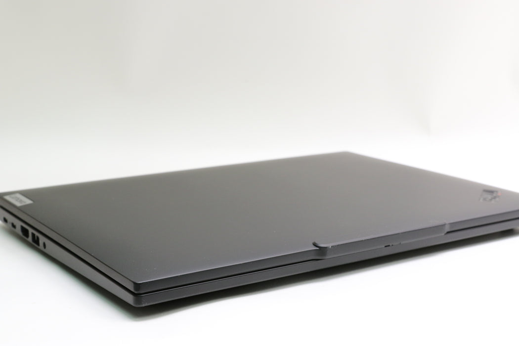MINT! 14" Lenovo, ThinkPad T14 Gen 5, Ultra 7 165U, 32GB, 1TB SSD, Touchscreen
