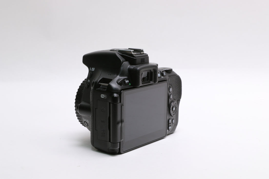 Nikon D5500 24.2MP Digital SLR Camera — photo 5 of 8
