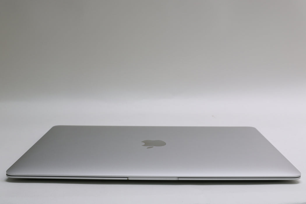 13" 2020, Macbook Air, BTO 3.20 GHz Apple M1, 16GB, 256GB SSD, 7C
