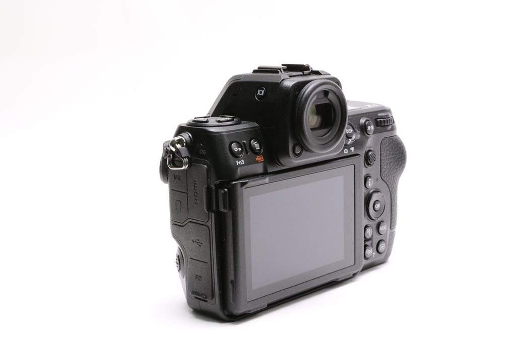 Nikon Z8 45.7MP Mirrorless Camera w/ Box, Charger, Battery!