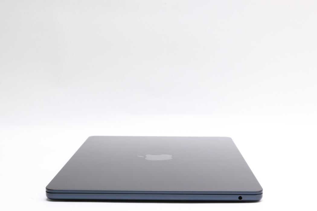 13" 2022, MacBook Air, MC7X4LL/A, Apple M2, 16GB, 256GB SSD, 8C, Only 8 Cycles! — photo 6 of 13