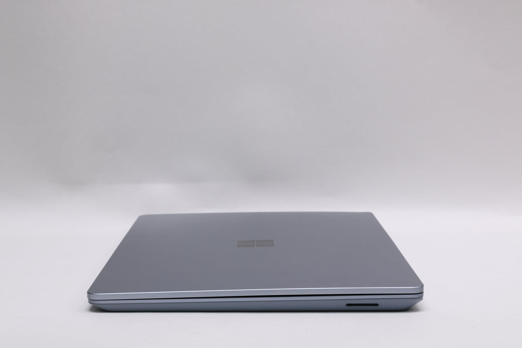 12" Microsoft Surface Go, i5-1035G1, 8GB, 256GB SSD, Touchscreen — photo 6 of 13